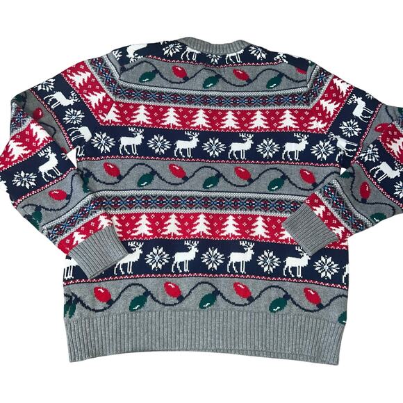 St. John’s Bay Men’s Christmas themed Holiday fair isle Sweater men size Med - Picture 2 of 6